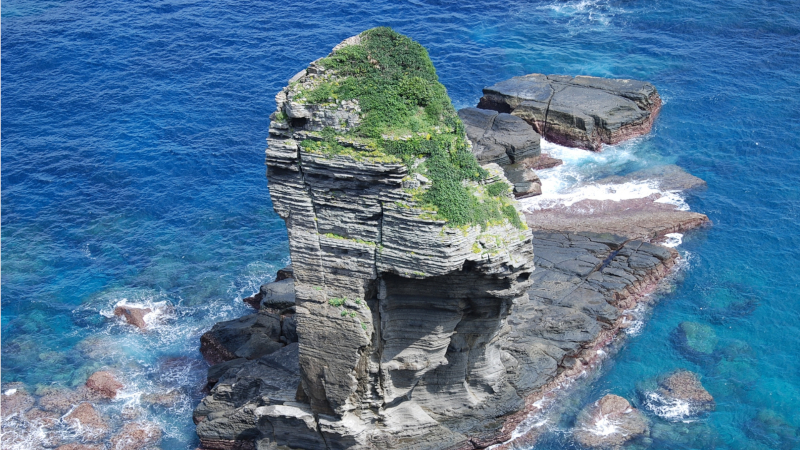 立神岩